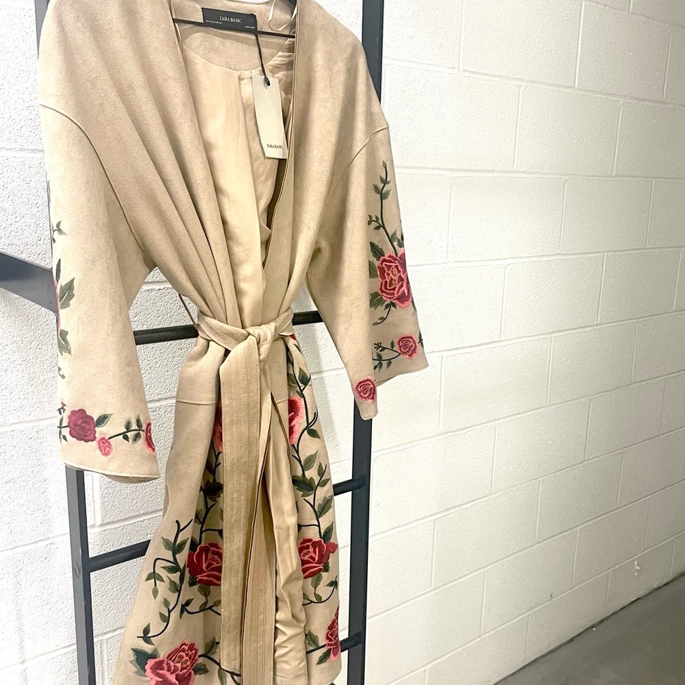 Zara Basic  Suede Camel Kimono Duster w/Rose Embroidery
